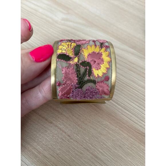 Light Pink Flower Embroidery Cuff Bracelet - Picture 6 of 6